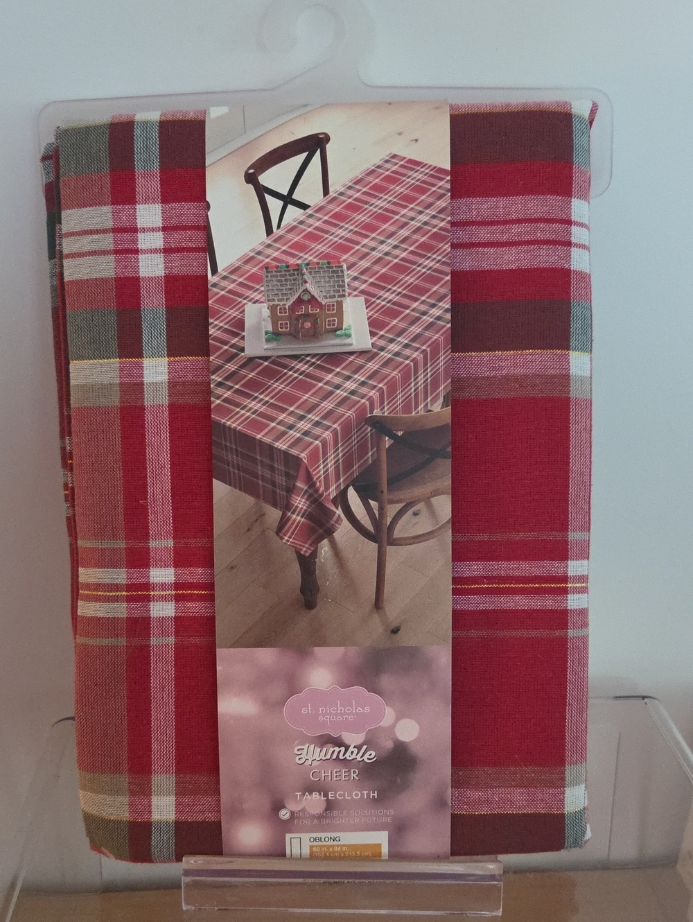 St. Nicholas Square NWT Red and Green Plaid Tablecloth, oblong 60x84in.